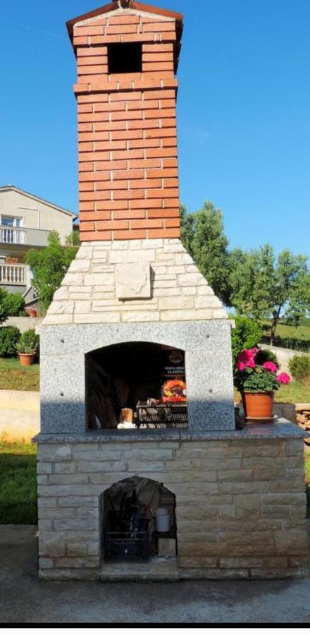Apartamento Cave With Free Parking Pula Exterior foto